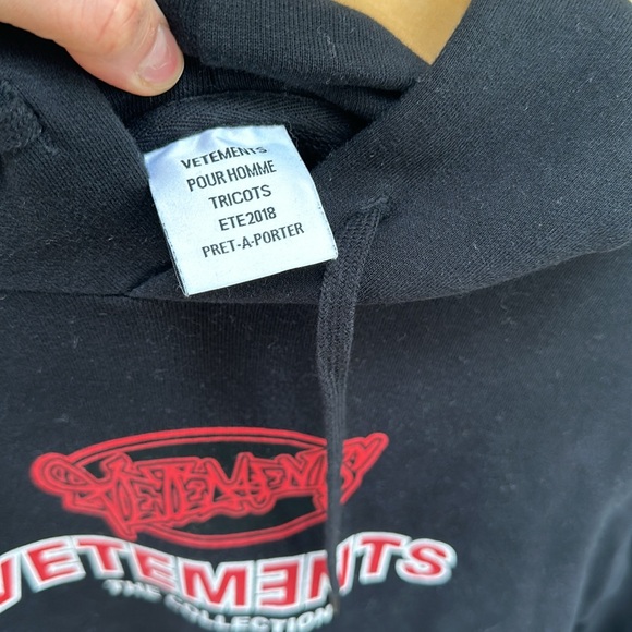 Vetements 2018 Logo Print Hoodie - Picture 7 of 10